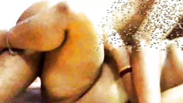 سكس بدون تسجيل اثنين من العصي الثدي مثير اطياز عربي